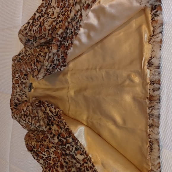 ☀️Cejon Faux Fur Jacket, Cropped - Picture 4 of 5